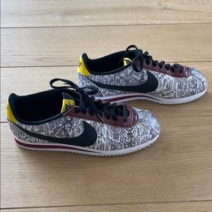 Nike sz 10 worn once